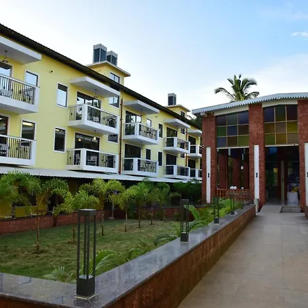 Max Lords Plaza Hotel
